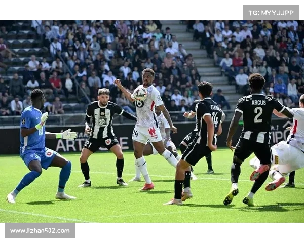 埃因霍温青年队与阿贾克斯青年队实力对比分析及发展趋势探讨 埃因霍温青年队与阿贾克斯青年队实力对比分析及发展趋势探讨