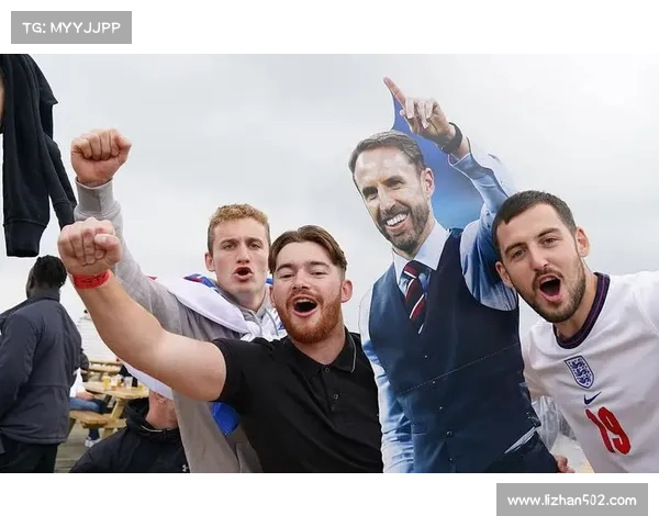 揭秘欧冠杯足球场的独特魅力与激情瞬间